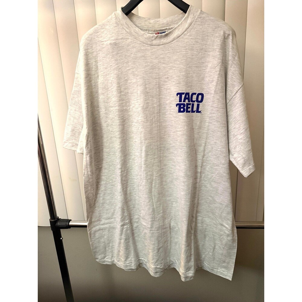 Vintage 90’s Taco Bell Logo Made in USA Gray
T-shirt Size 2XL